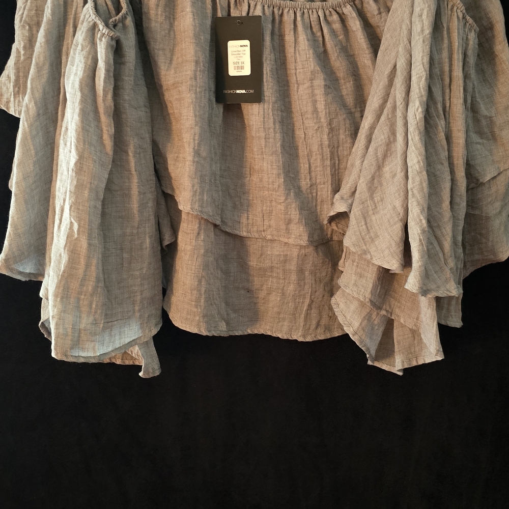 Women's Gray Ruffled Top